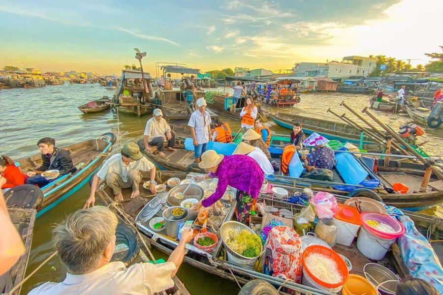 Cai Rang Floating Market - Vietnam classic tours