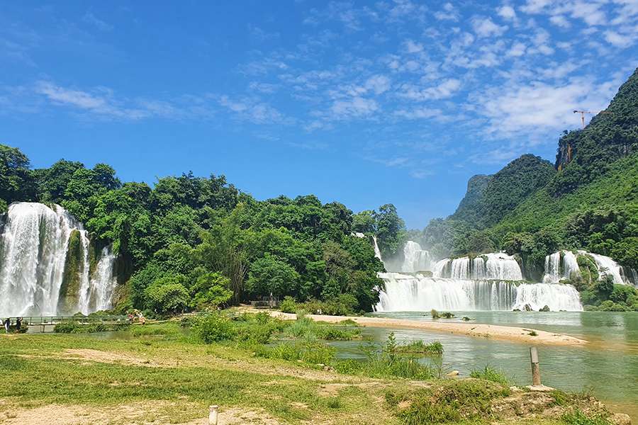 Ban Gioc Waterfall - Vietnam adventure tours
