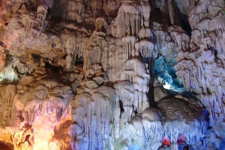 Trung Trang Cave - Vietnam adventure tours