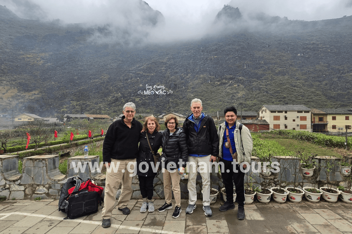 Travel Vietnam tour in group