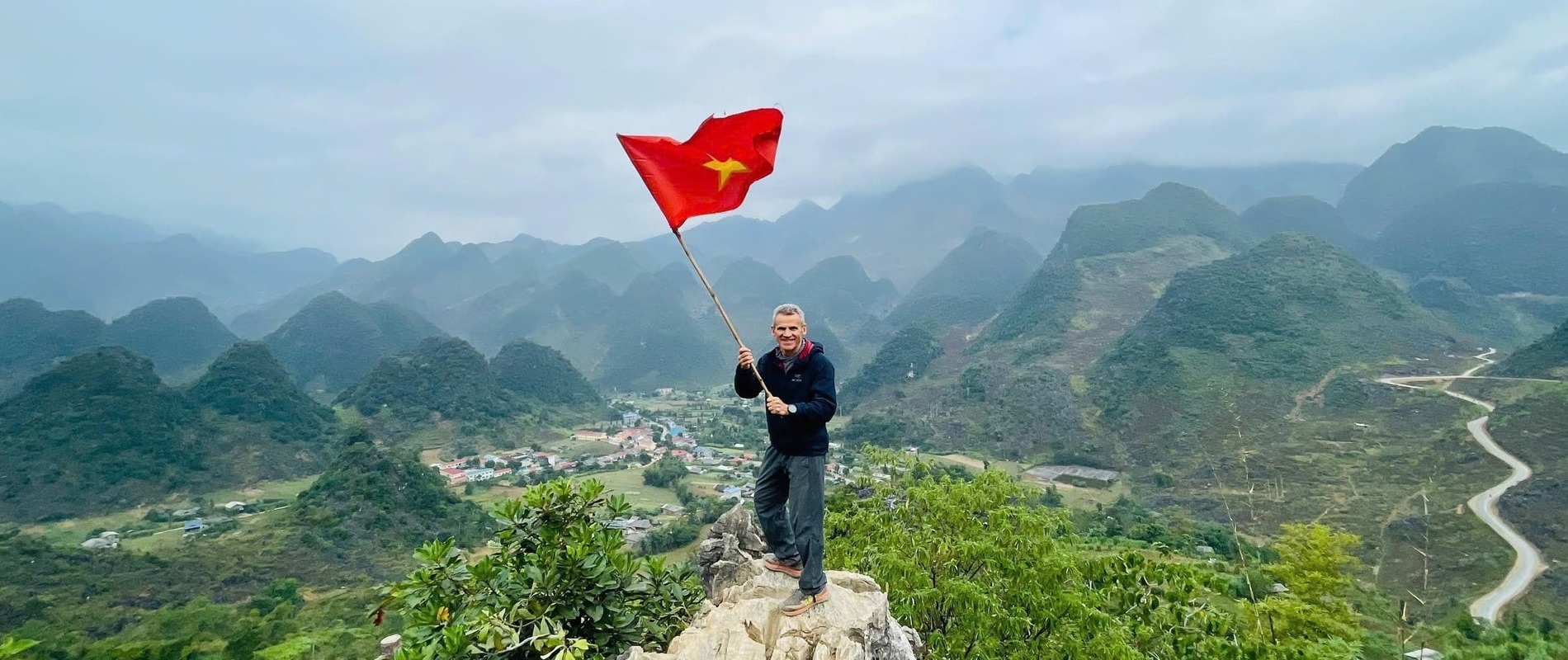 conquer the new peak in vietnam tour