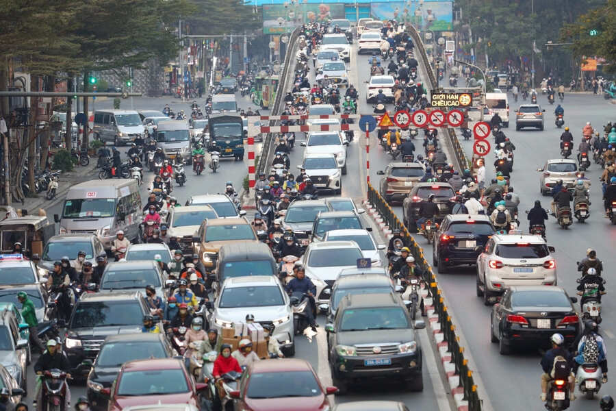 travelers need to know when Hanoi ban Gas Motorbike