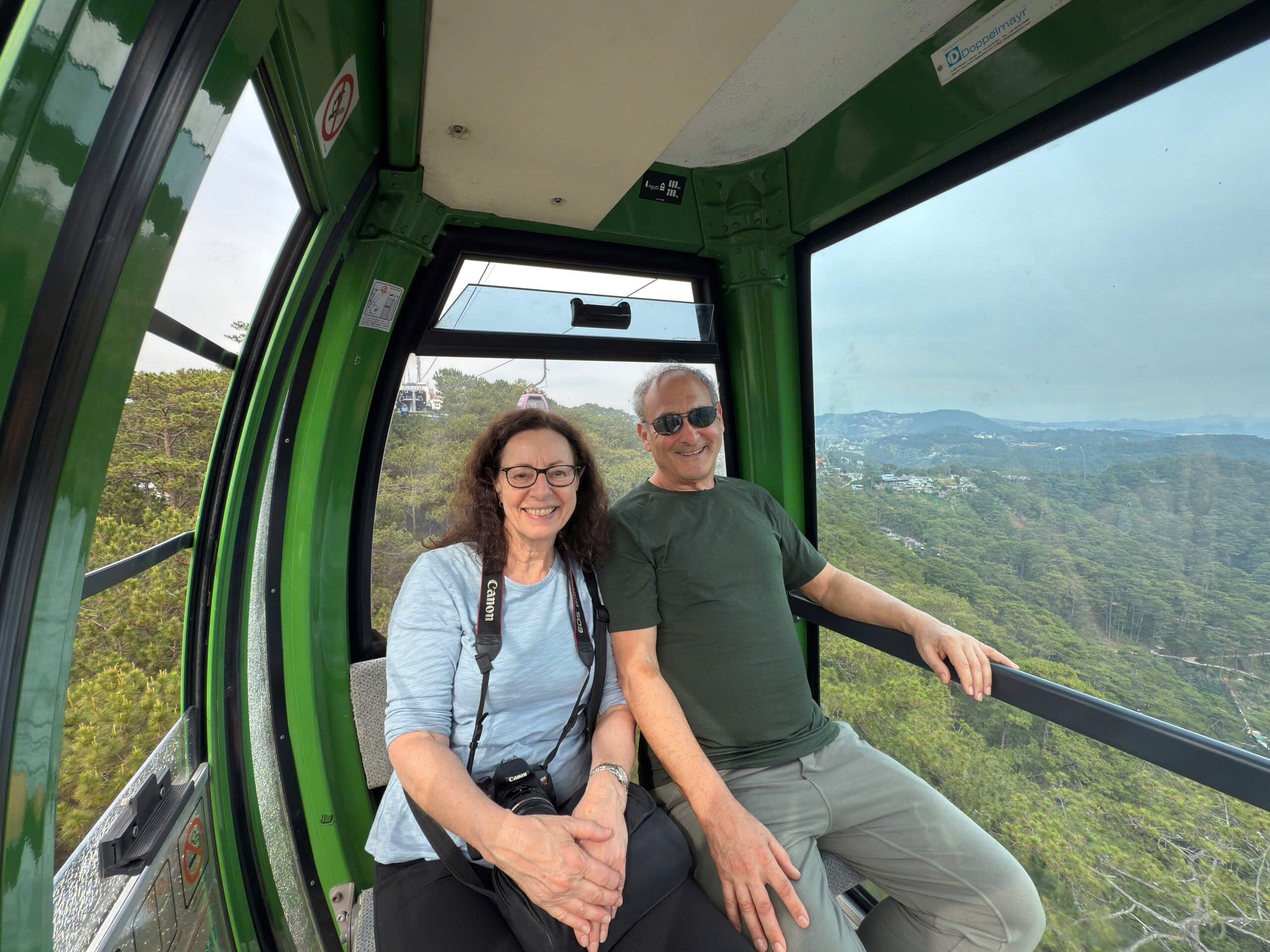 Couple to Phan Thiet - vietnam customer review