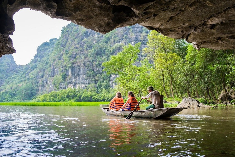 from Ha Noi to Ninh Binh Nam Dinh and Ha Long Bay