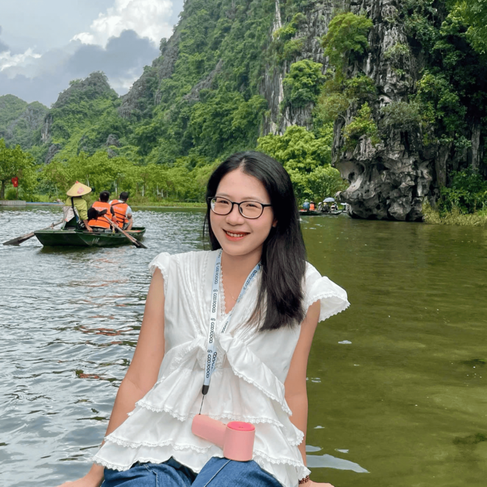 Chloe - Vietnam Specialist