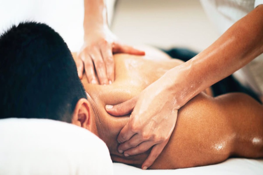 Best foot massage in Hoi An with relaxing herbal treatments