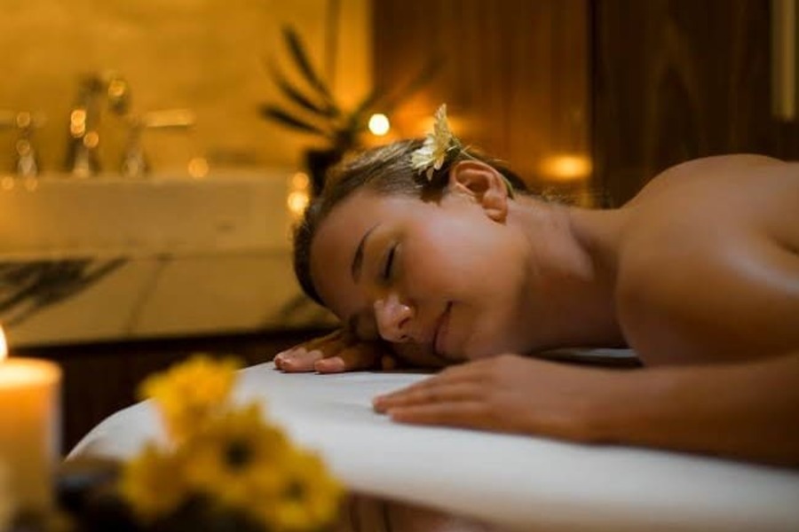 Facial Saigon experience with gentle cleansing and moisturizing treatments