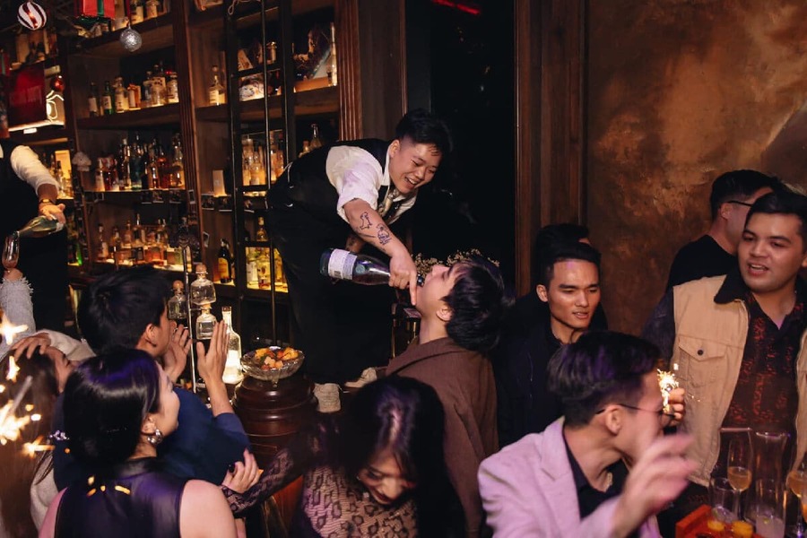 Hanoi nightlife with vibrant streets and evening entertainment