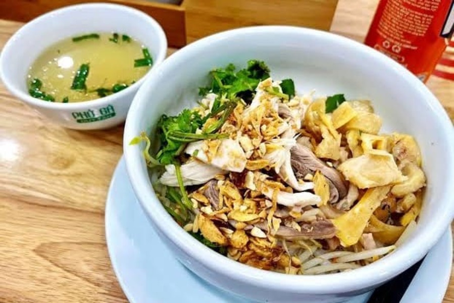 How to make homemade beef pho with bean sprouts, Thai basil and lime
