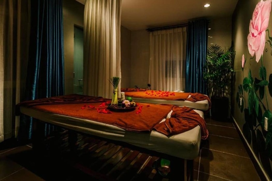 Traditional Vietnamese massage in Hoi An for tired travelers