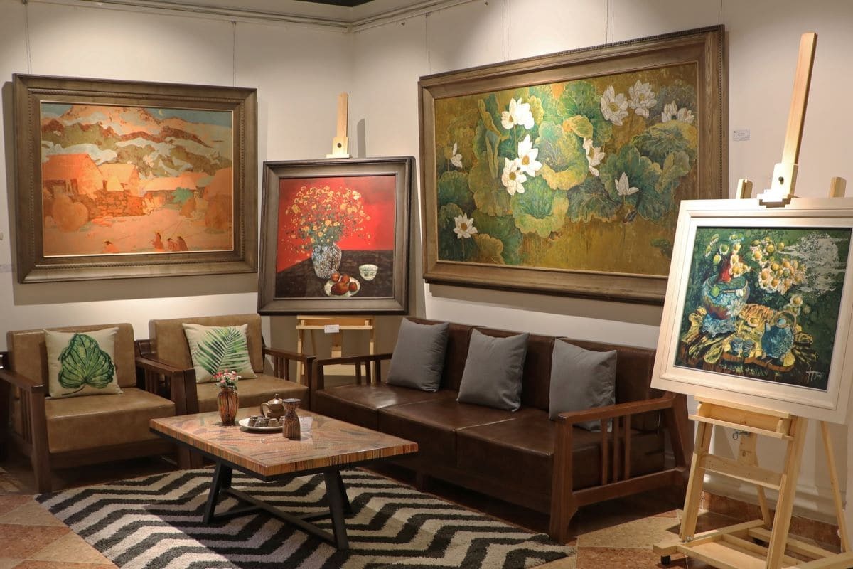 chatting with our art collector - Vietnam art chatting with our art collector - Vietnam art